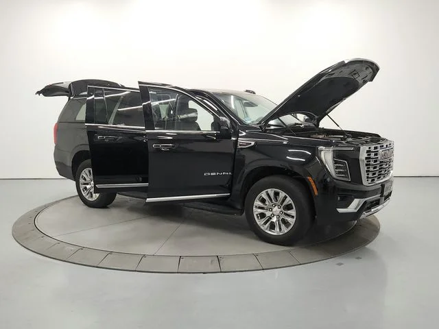 Used 2025 Black GMC Denali image 10