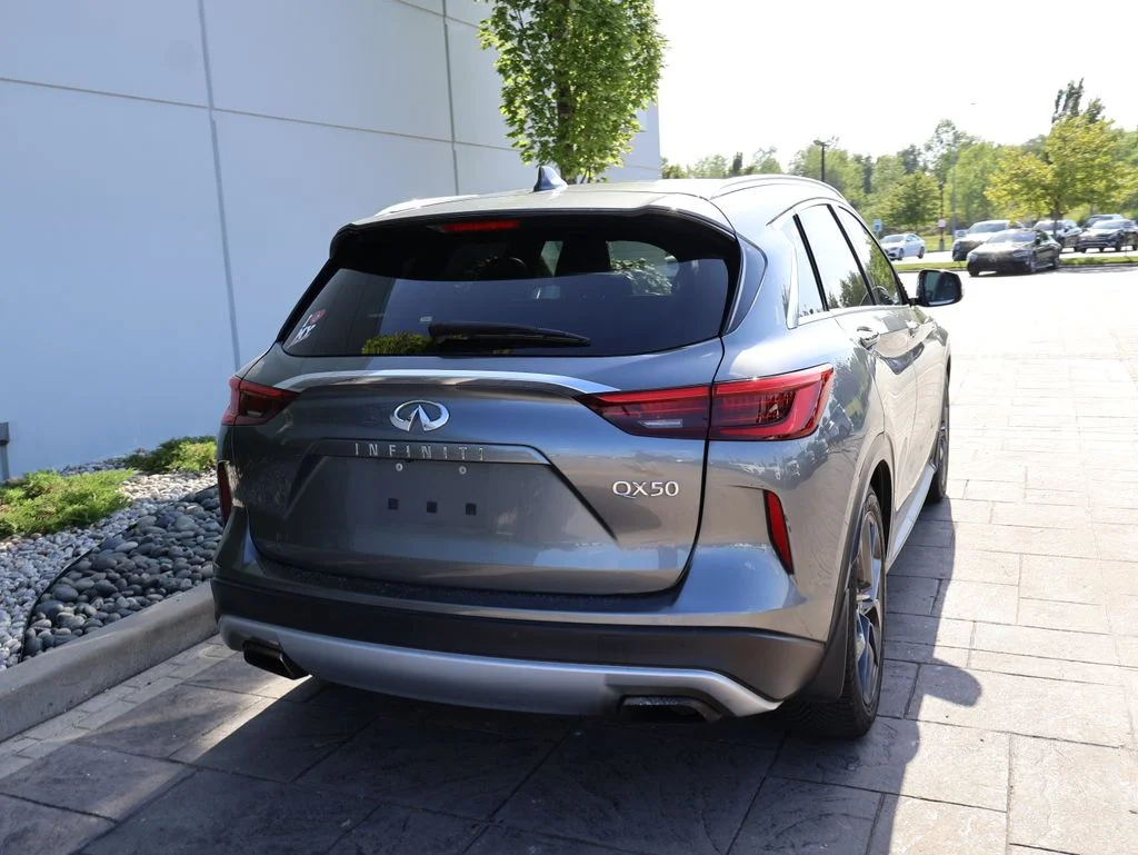 Used 2019 Gray INFINITI ESSENTIAL image 6