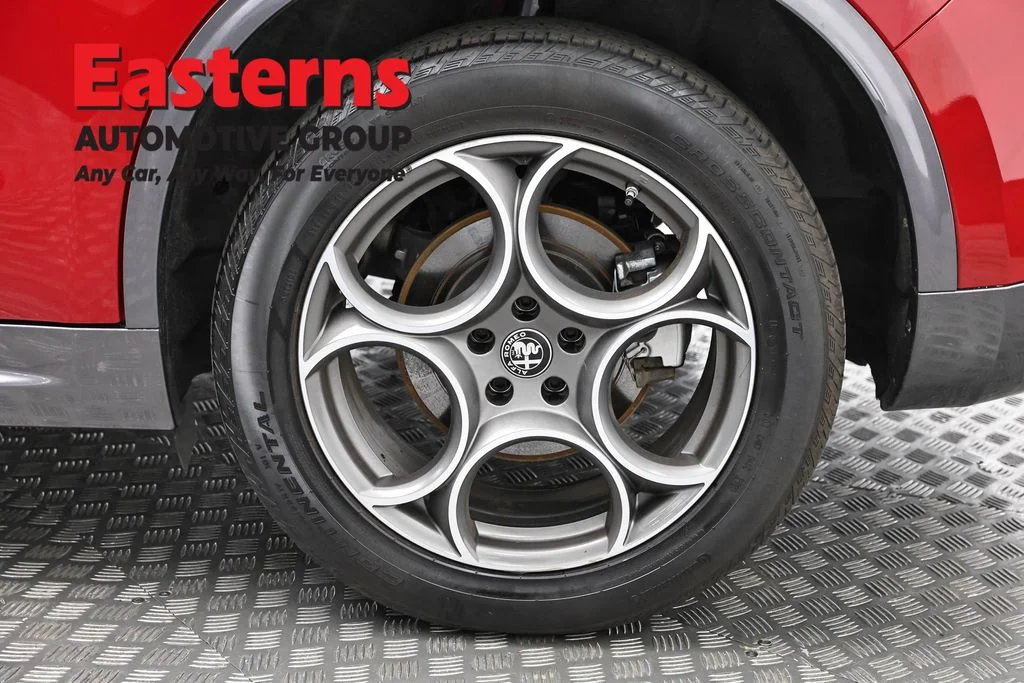 Used 2024 Red Alfa Romeo Ti image 33