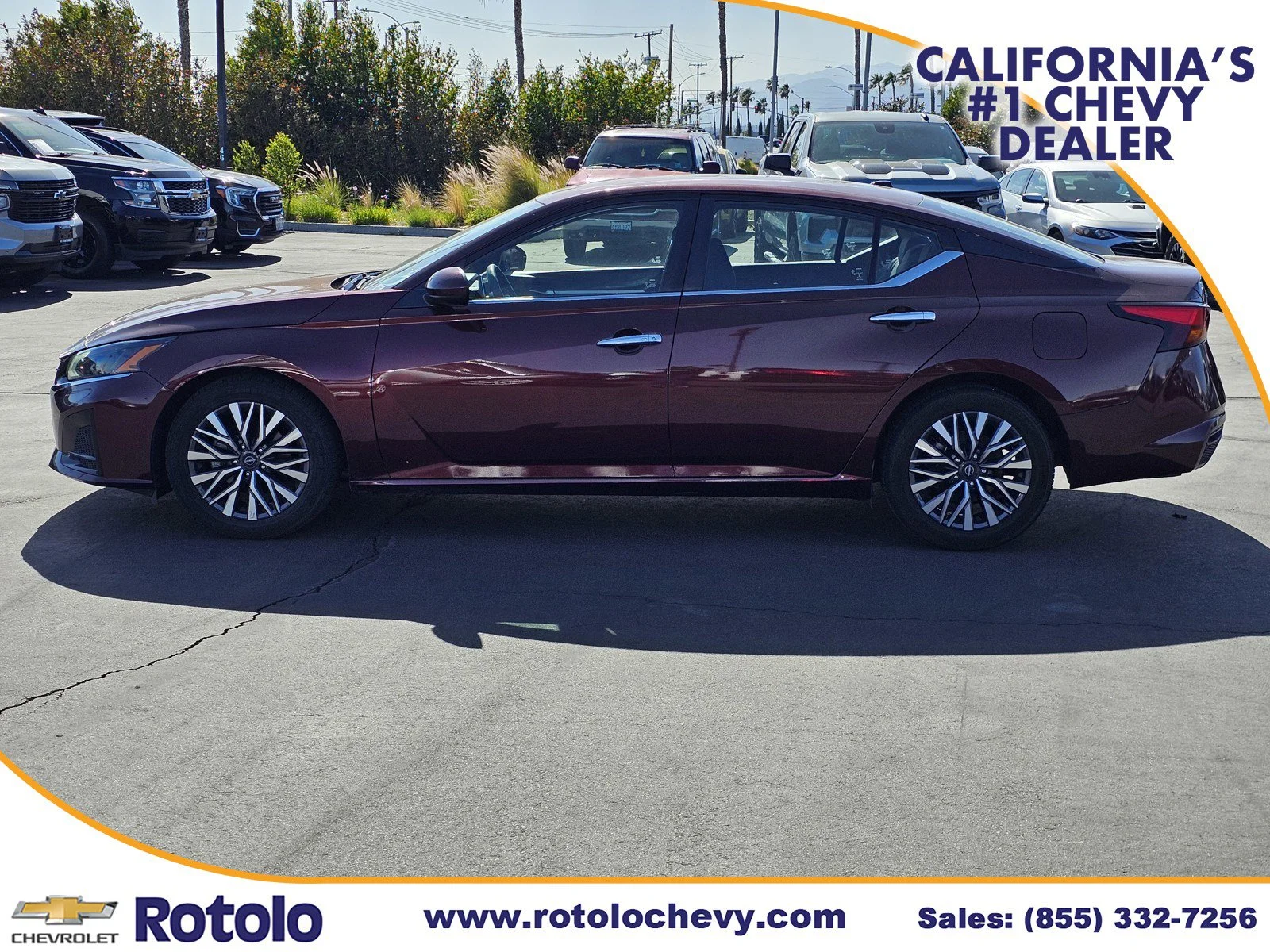 Used 2023 Garnet Pearl Metallic Nissan 2.5 SV image 4