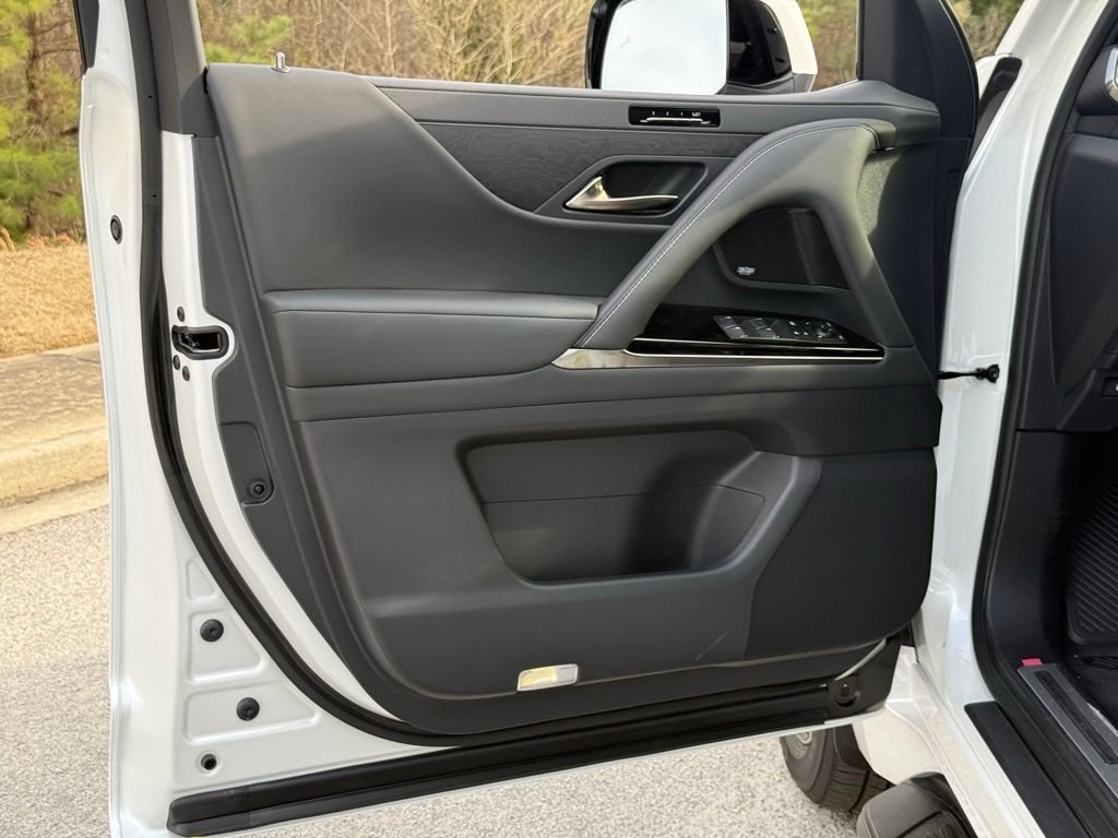 2026 Lexus LX 700h Luxury - Photo 19