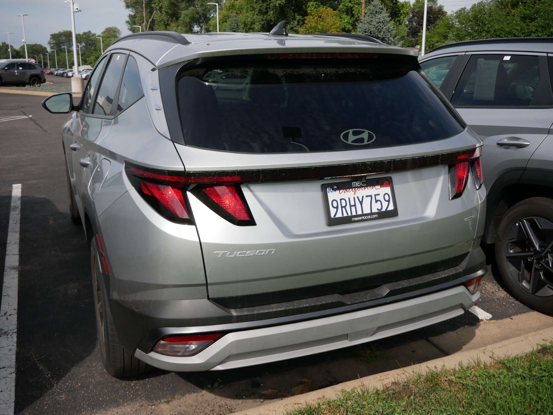 Used 2025 Shimmering Silver Hyundai SEL image 3