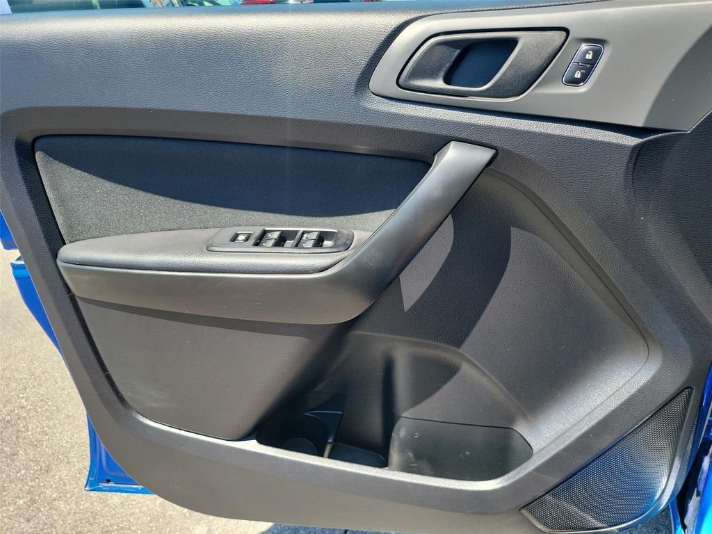 Used 2020 Blue Ford XL image 13
