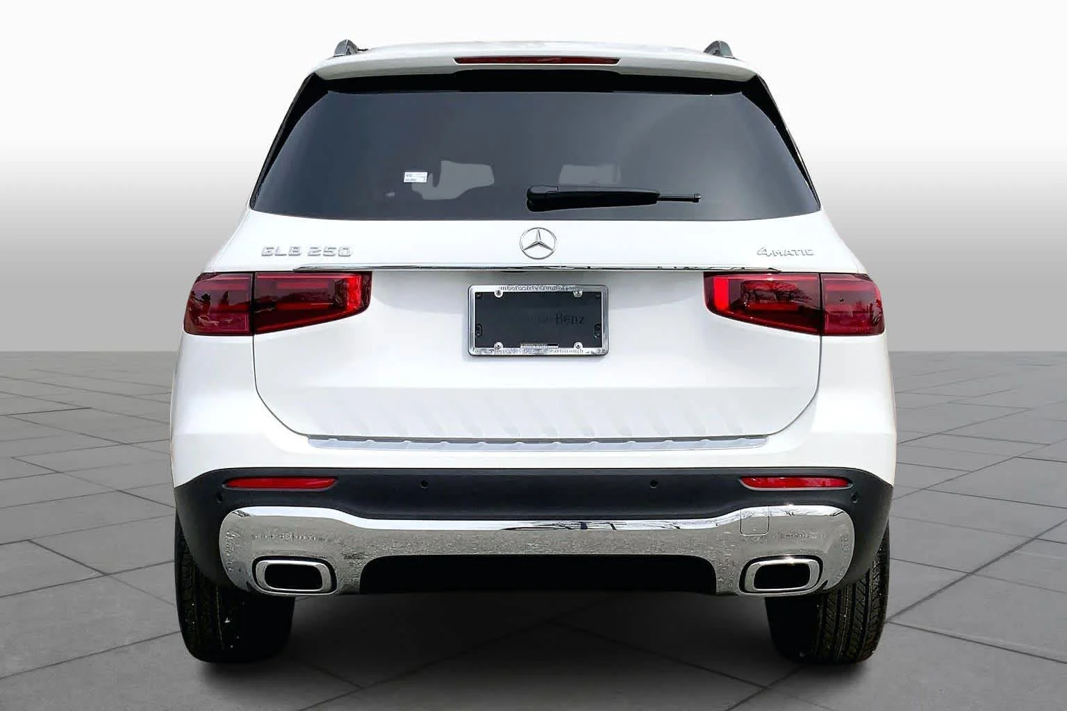 Certified Used 2026 Polar White Mercedes-Benz GLB 250 image 4