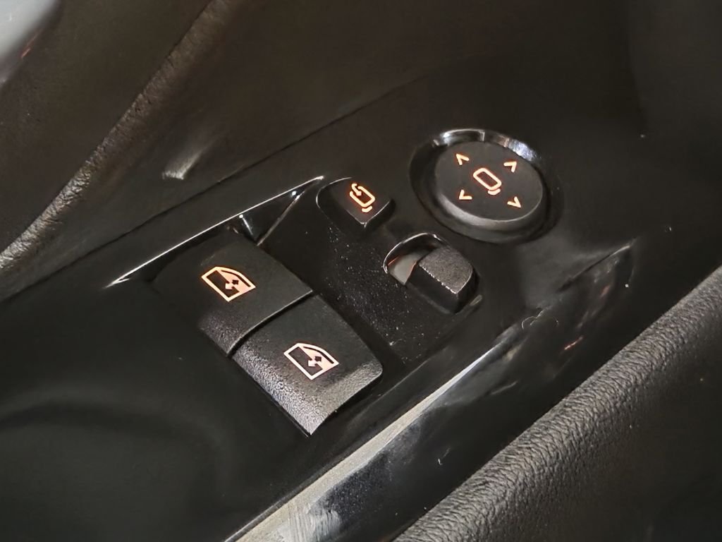 Used 2024  Toyota 3.0 Premium image 27