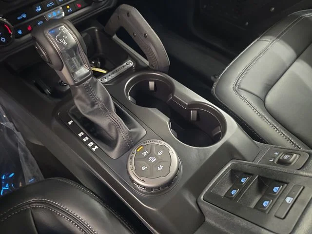 New 2026 Avalanche Gray Ford Outer Banks® image 32