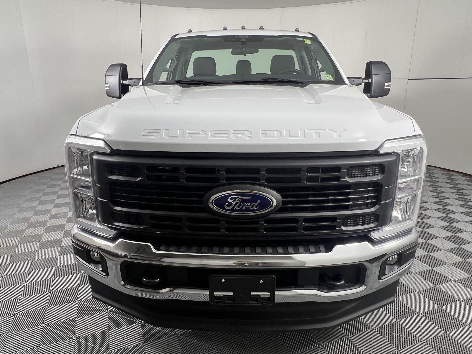 Used 2024 Oxford White Ford XL image 5