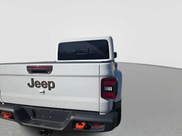 New 2026 Bright White Clear-Coat Exterior Paint Jeep Mojave image 5
