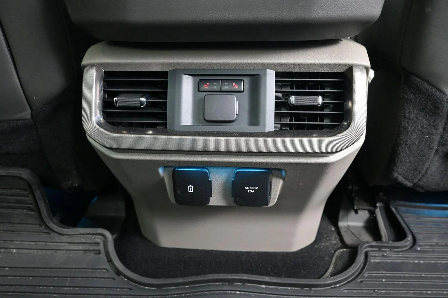 Used 2025 Agate Black Ford Platinum image 17