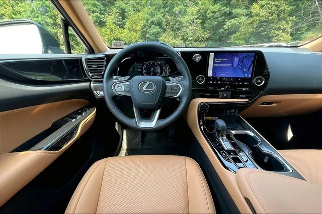 Certified Used 2025 Green Lexus 350 Base image 8