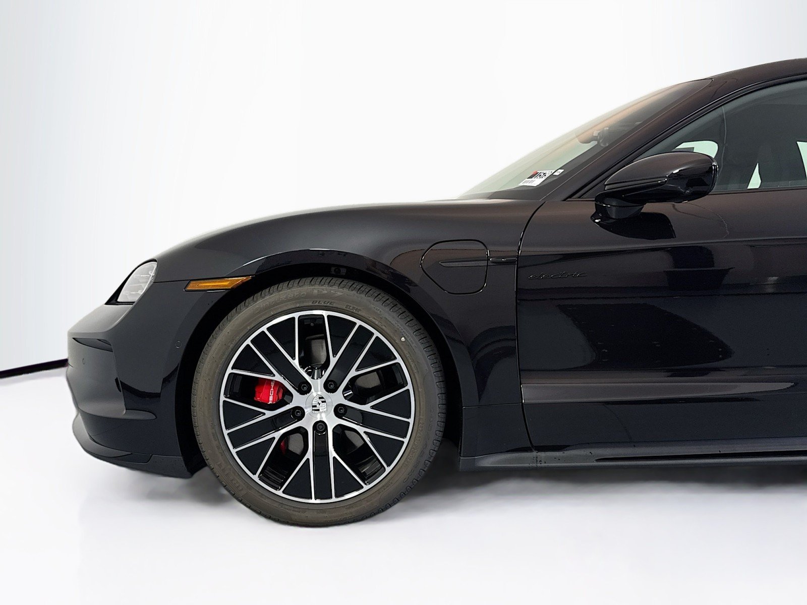 2025 Porsche Taycan S - Photo 28