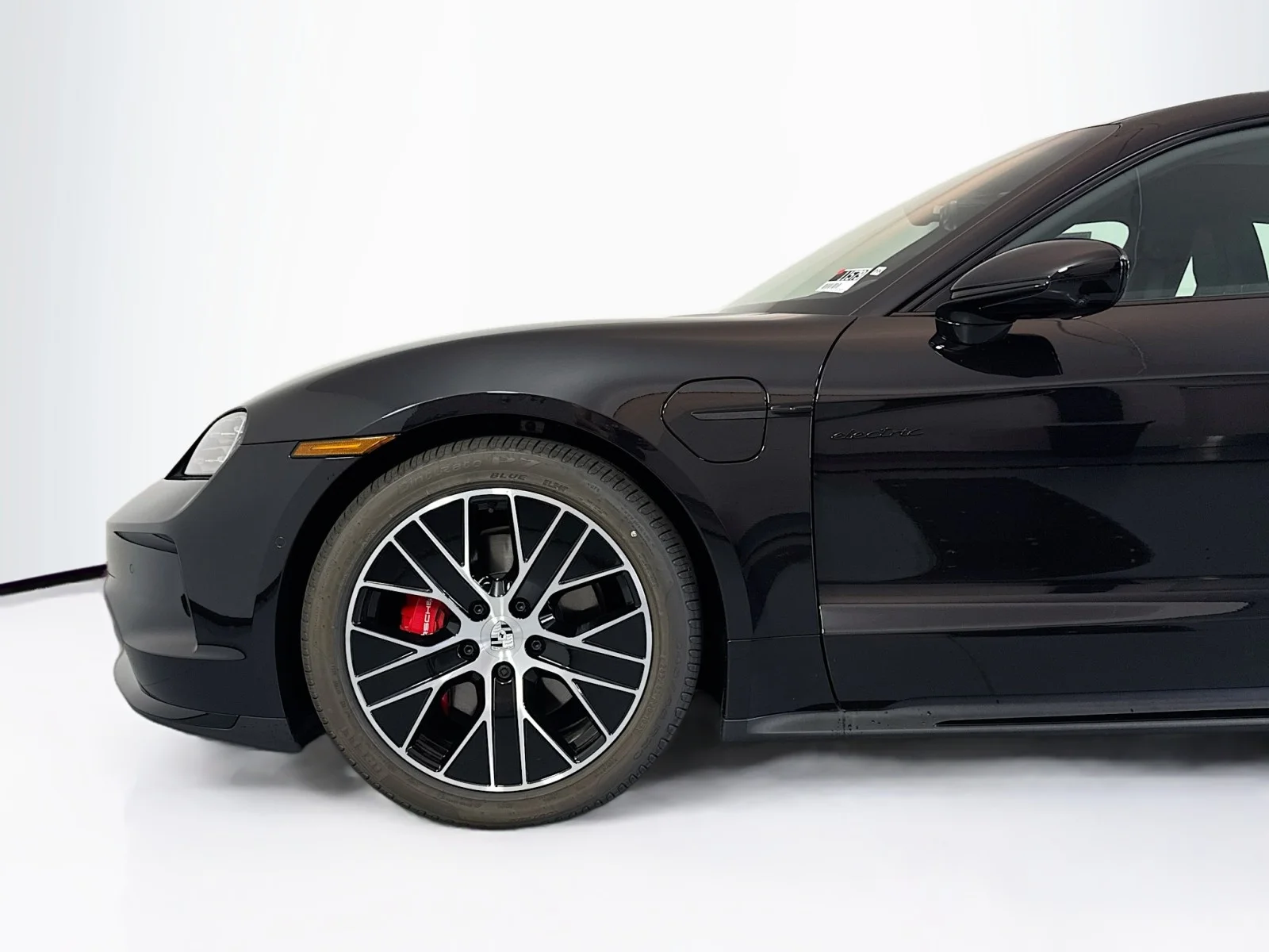 2025 Porsche Taycan S - Photo 28