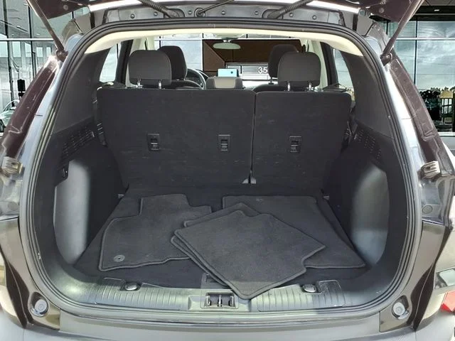Used 2021 Black Ford SE image 13