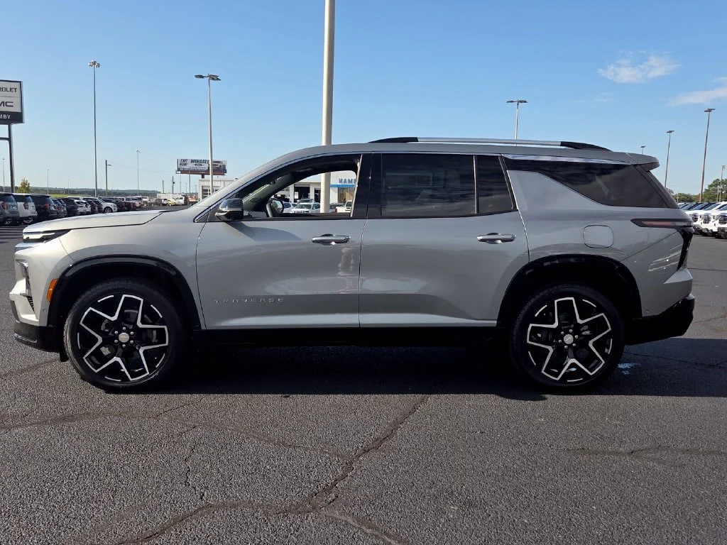 New 2026 Sterling Gray Metallic Chevrolet High Country image 28