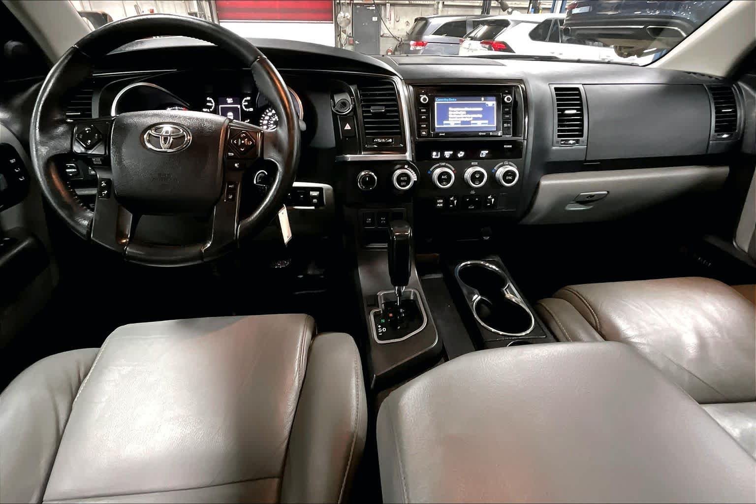 Used 2018 Midnight Black Metallic Toyota Limited image 15
