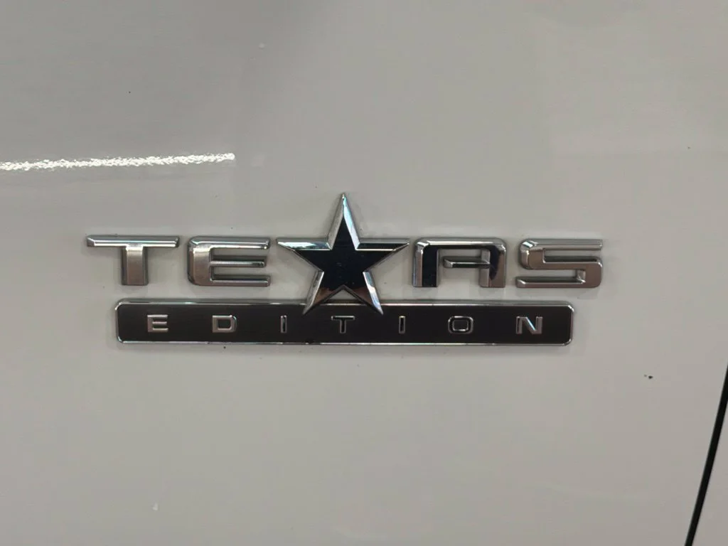 Used 2021 Summit White Chevrolet LT image 10
