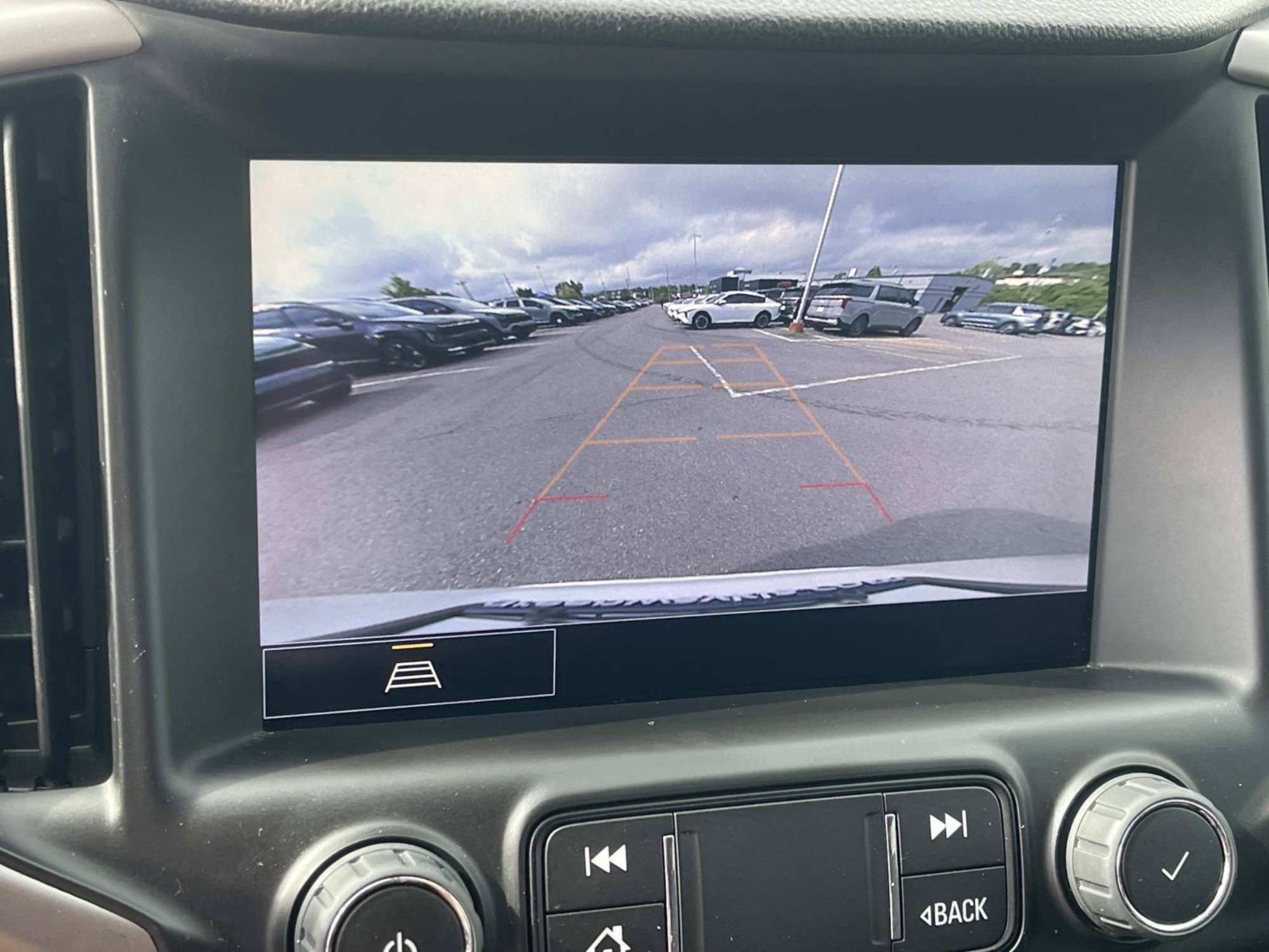 Used 2023 Summit White GMC AT4 image 30