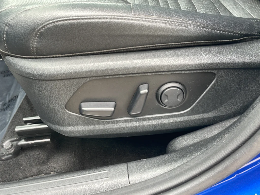 Used 2024 Blue Kia SX-Prestige image 18