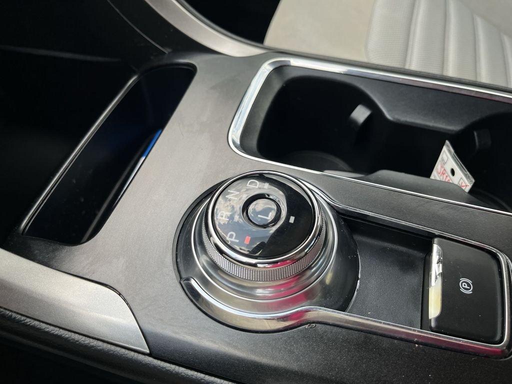 Used 2018 Blue Ford S image 19