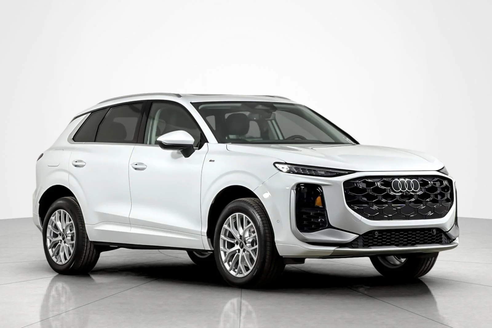 New 2026 Arkona White Audi S line quattro image 2