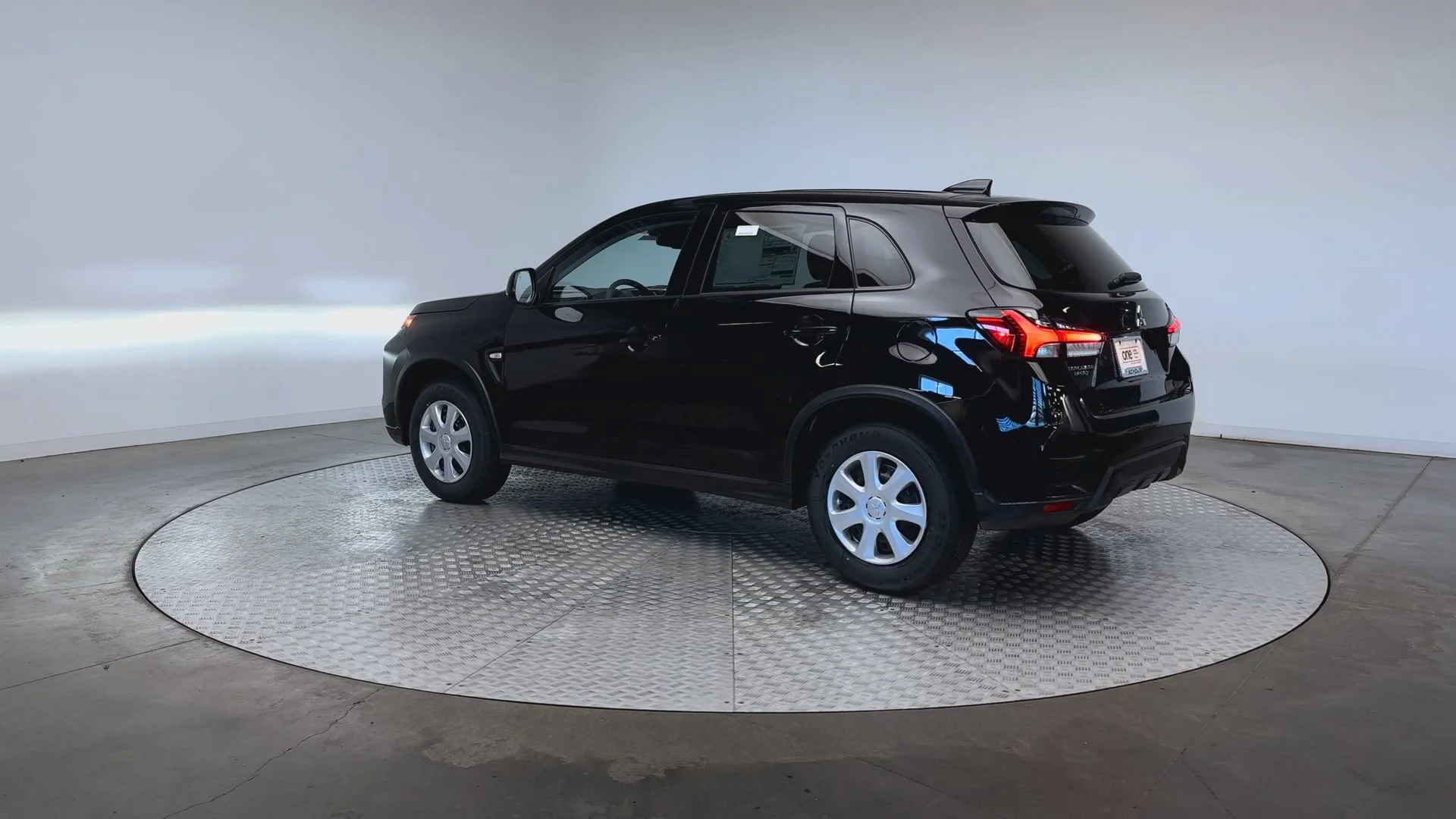 New 2026 Labrador Black Pearl Mitsubishi S image 6