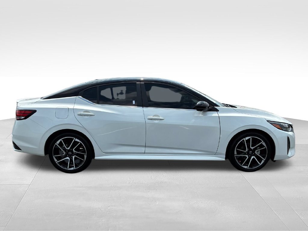 Used 2024 White Nissan SR image 4