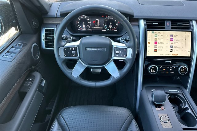 Certified Used 2025 Black Land Rover Dynamic SE image 13