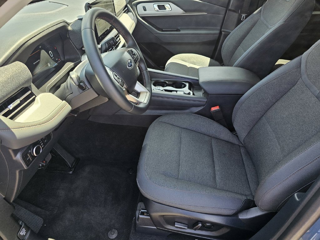 Used 2026 Vapor Blue Ford Active image 24