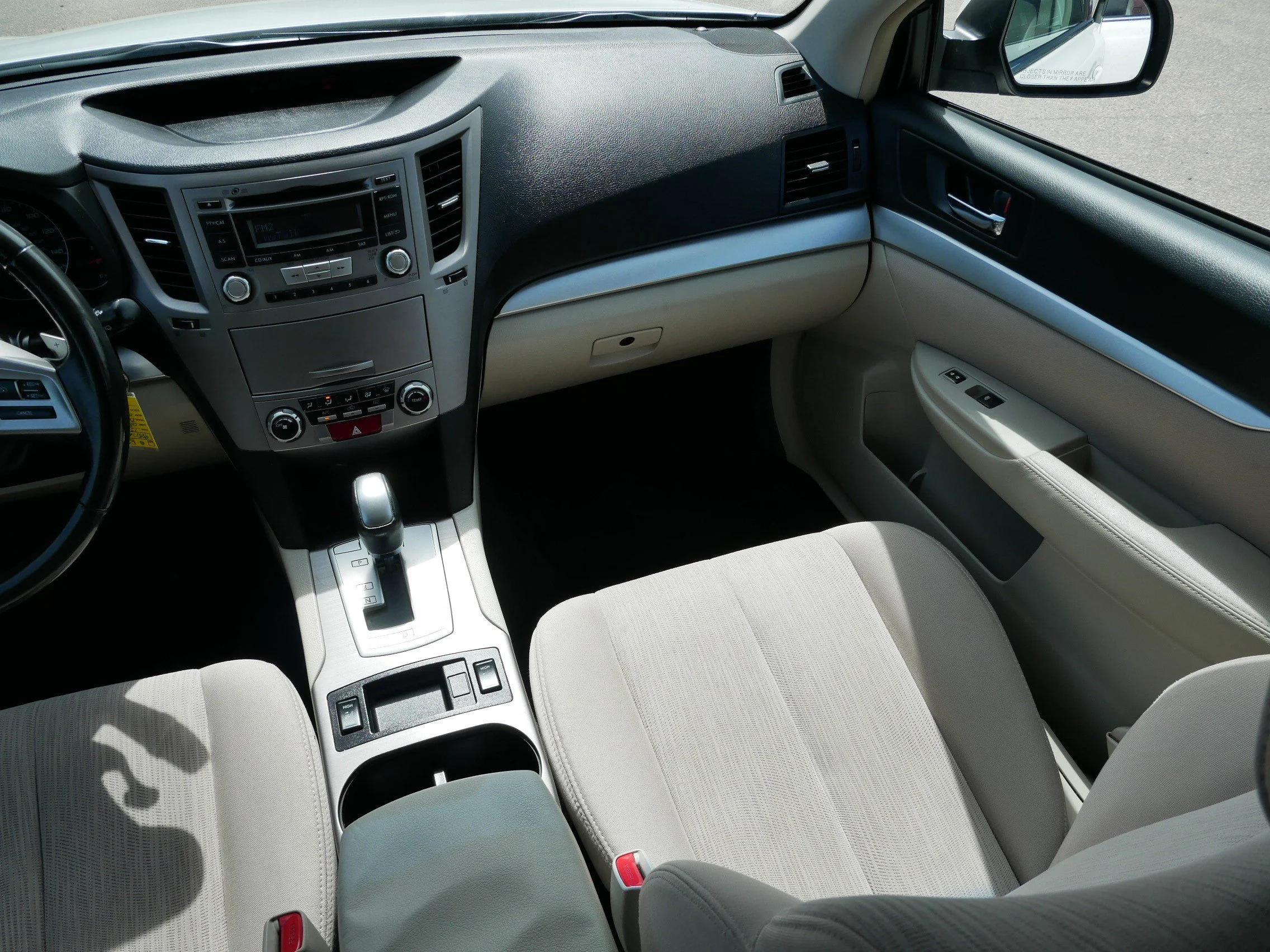 Used 2013 Satin White Pearl Subaru 2.5i Premium image 11