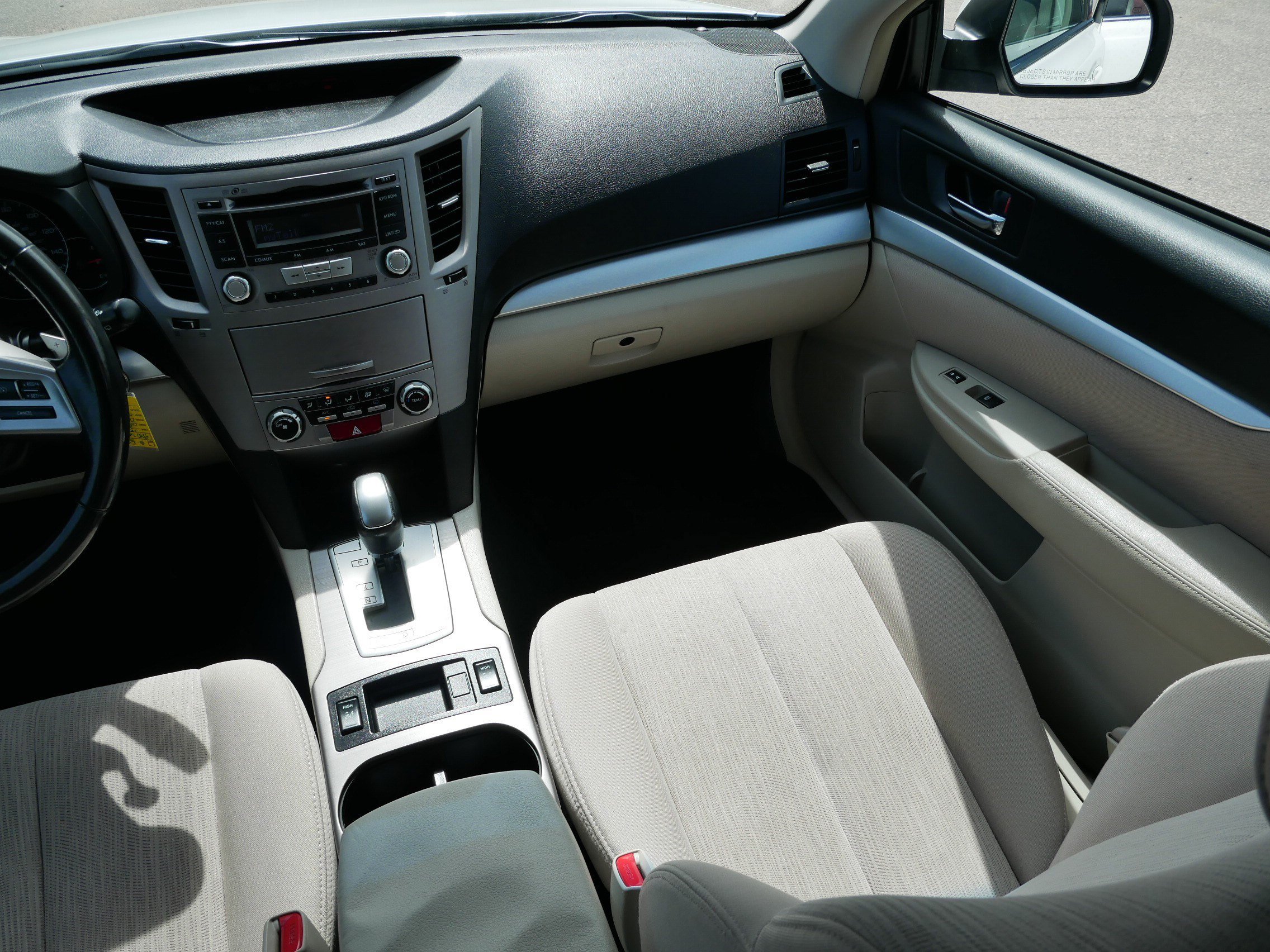 Used 2013 Satin White Pearl Subaru 2.5i Premium image 11