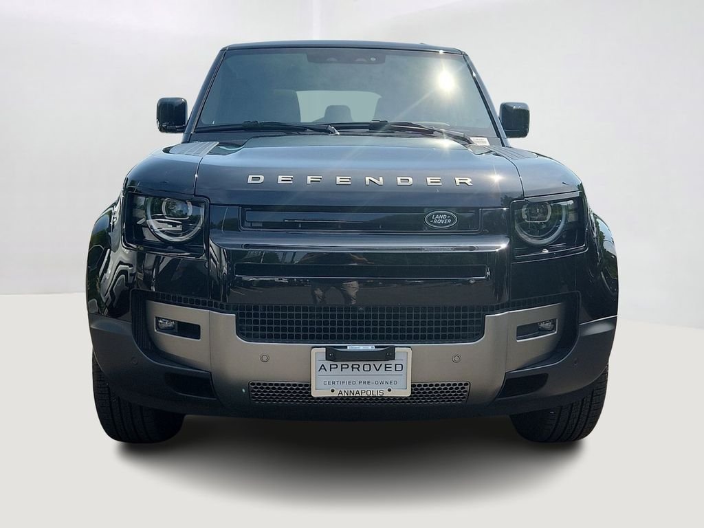 Used 2026 Santorini Black Metallic Land Rover S image 2