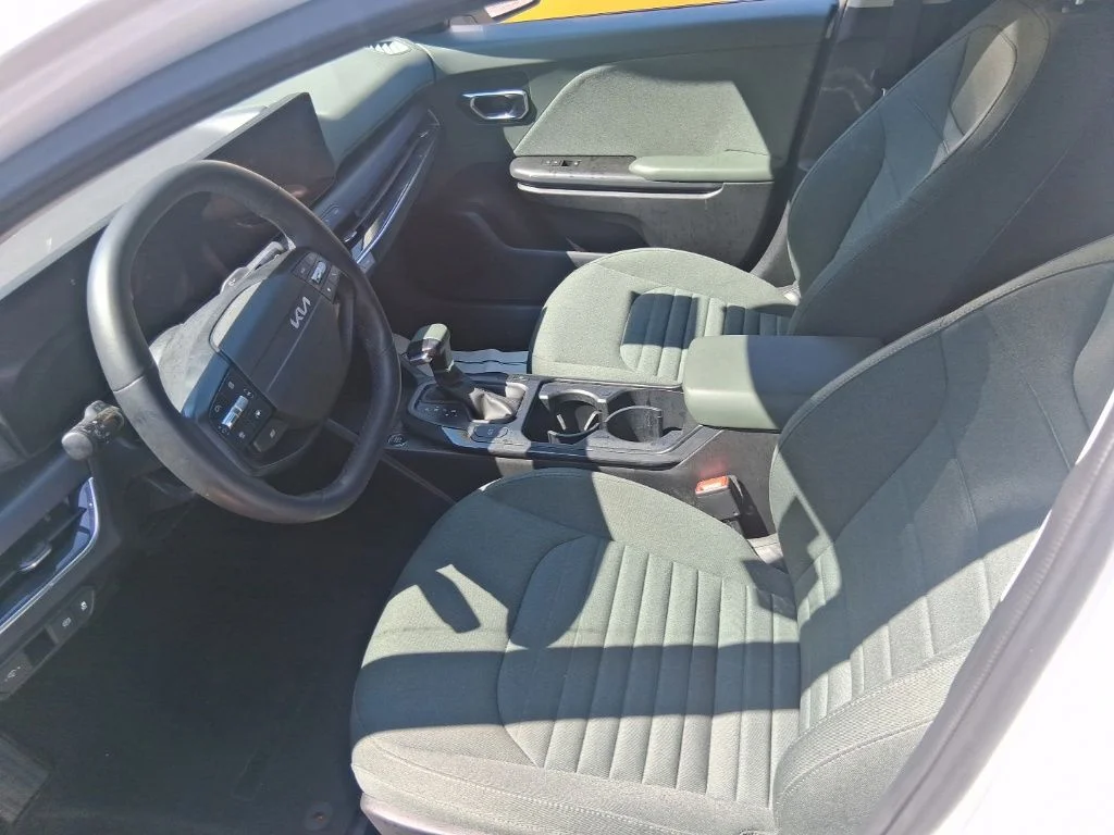 Used 2025 White Kia EX image 7