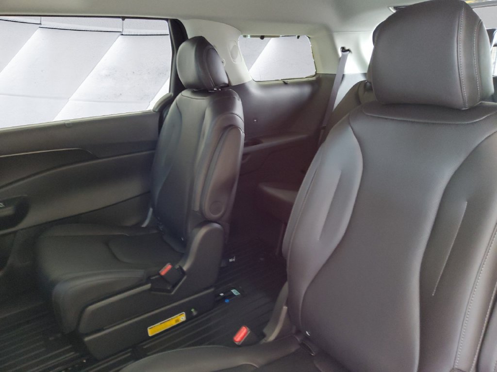 Used 2027 Blue Kia EX image 18
