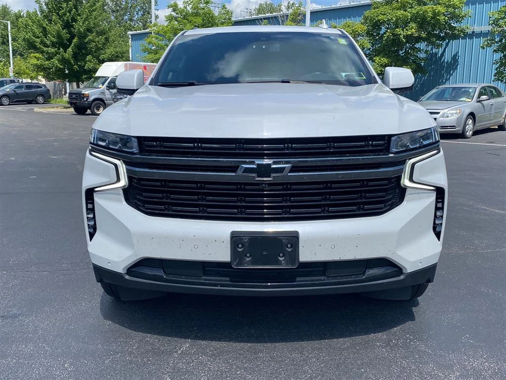 Used 2022 Iridescent Pearl Tricoat Chevrolet RST image 7