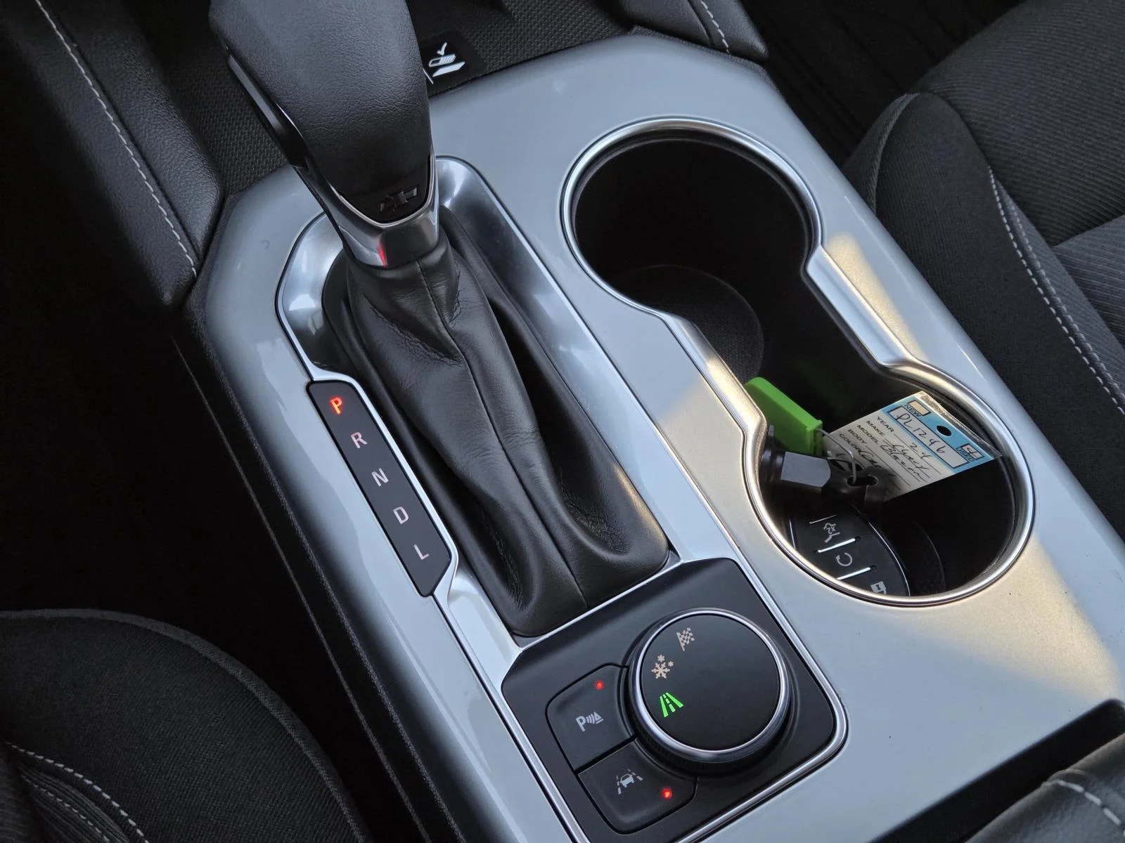 Used 2024 Sterling Gray Metallic Chevrolet LT image 25