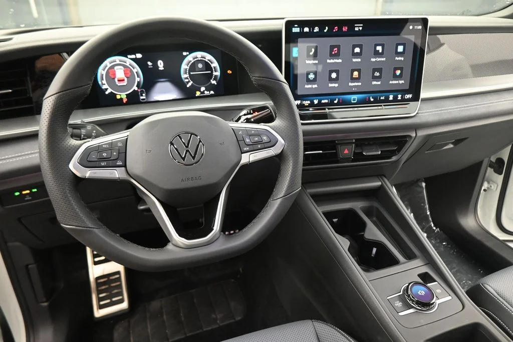 New 2026 White Volkswagen 2.0T SE R-Line Black image 38