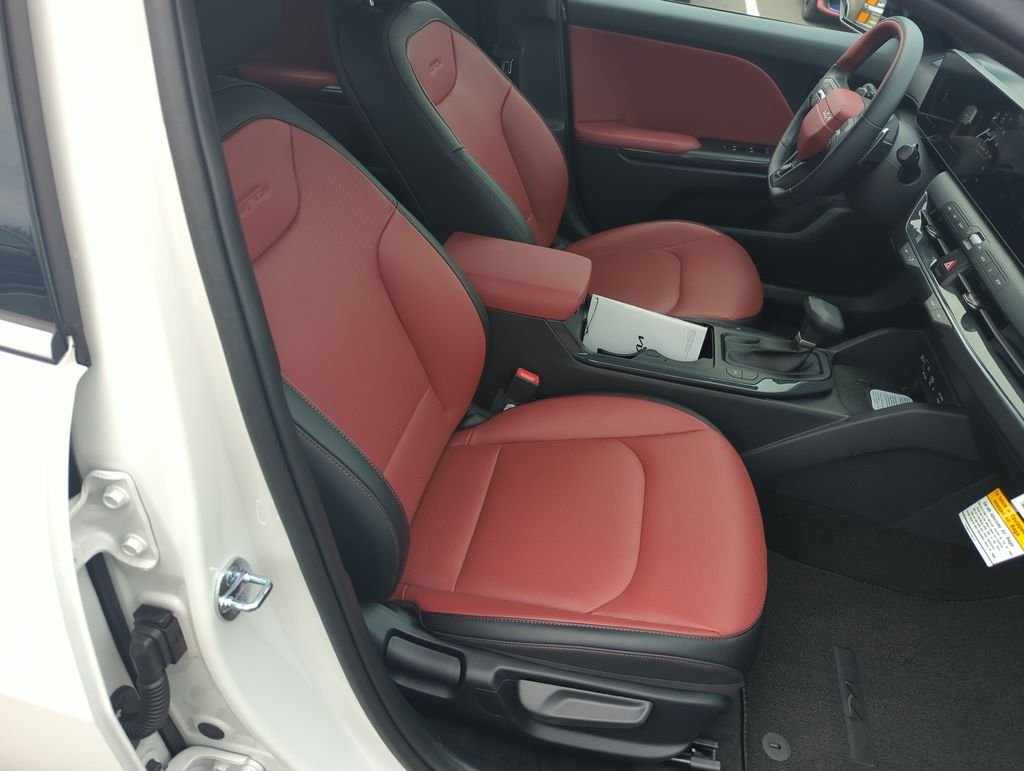 New 2026 Snow White Pearl Kia GT-Line image 35