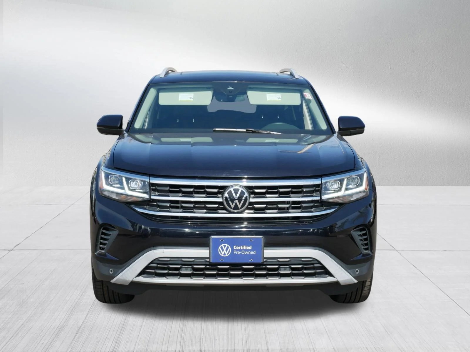 Certified 2022 Volkswagen Atlas SEL with VIN 1V2BP2CA2NC516031 for sale in Saint Louis Park, Minnesota