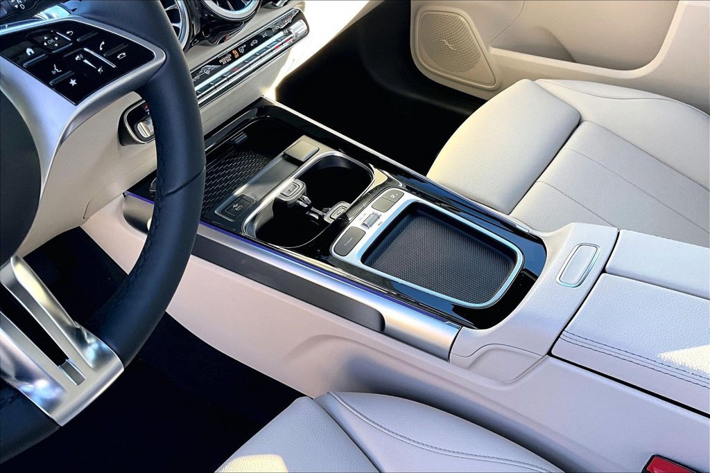 New 2026 Polar White Mercedes-Benz GLB 250 image 8