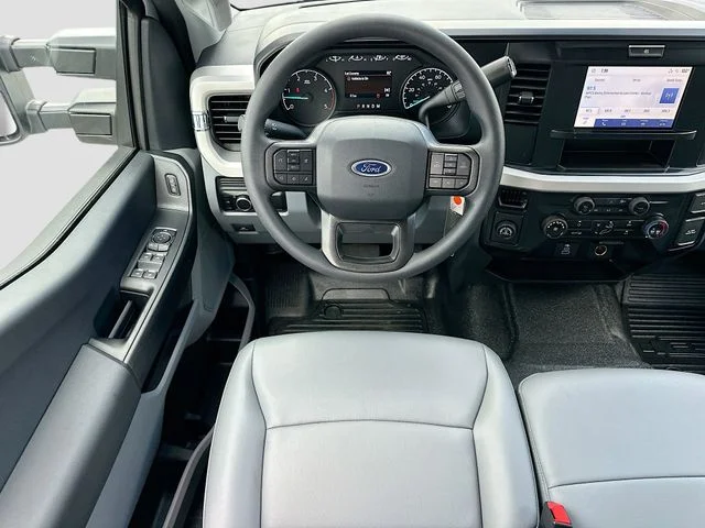 New 2026 Oxford White Ford XL image 15