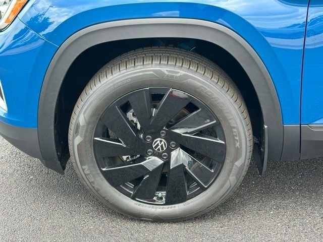 New 2026 Mountain  Lake Blue Metallic Volkswagen 2.0T SE w/Technology image 9
