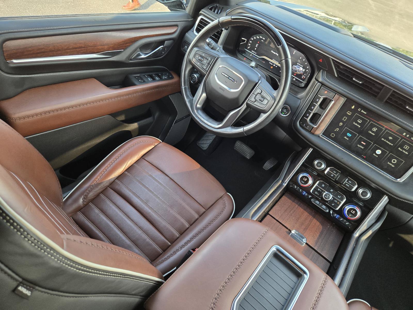 Used 2023 ONYX BLACK GMC Denali Ultimate image 17