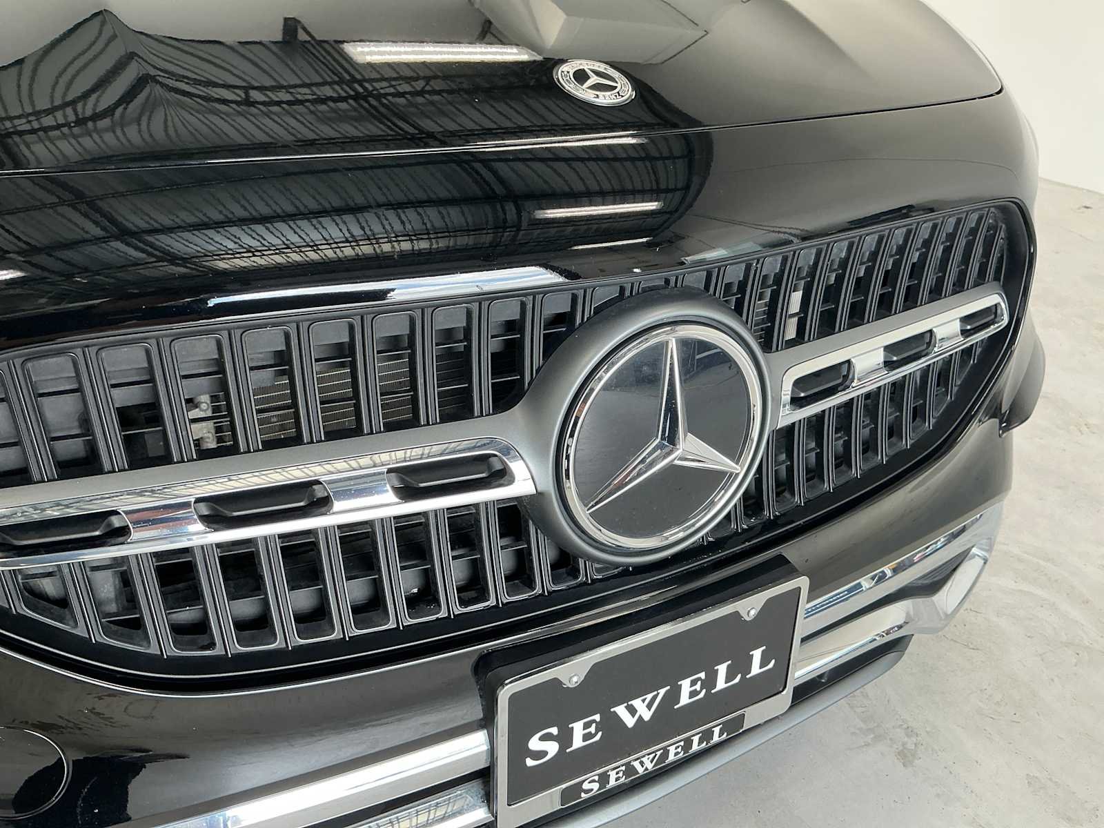 Certified Used 2026 Night Black Mercedes-Benz GLA 250 image 5