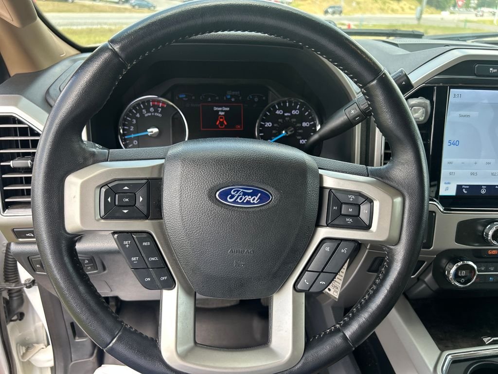 Used 2022 White Ford Lariat image 17