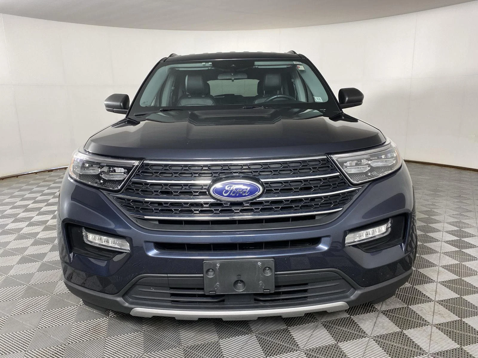 Used 2023 Stone Blue Ford XLT image 5