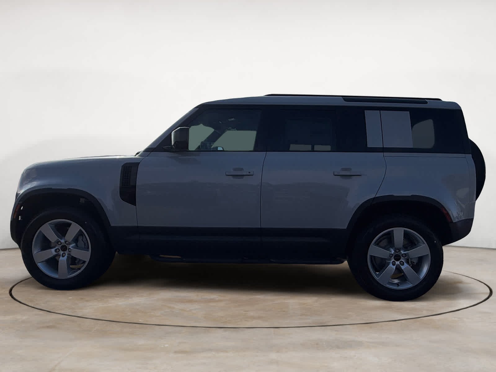 New 2026 Borasco Grey Land Rover S image 2