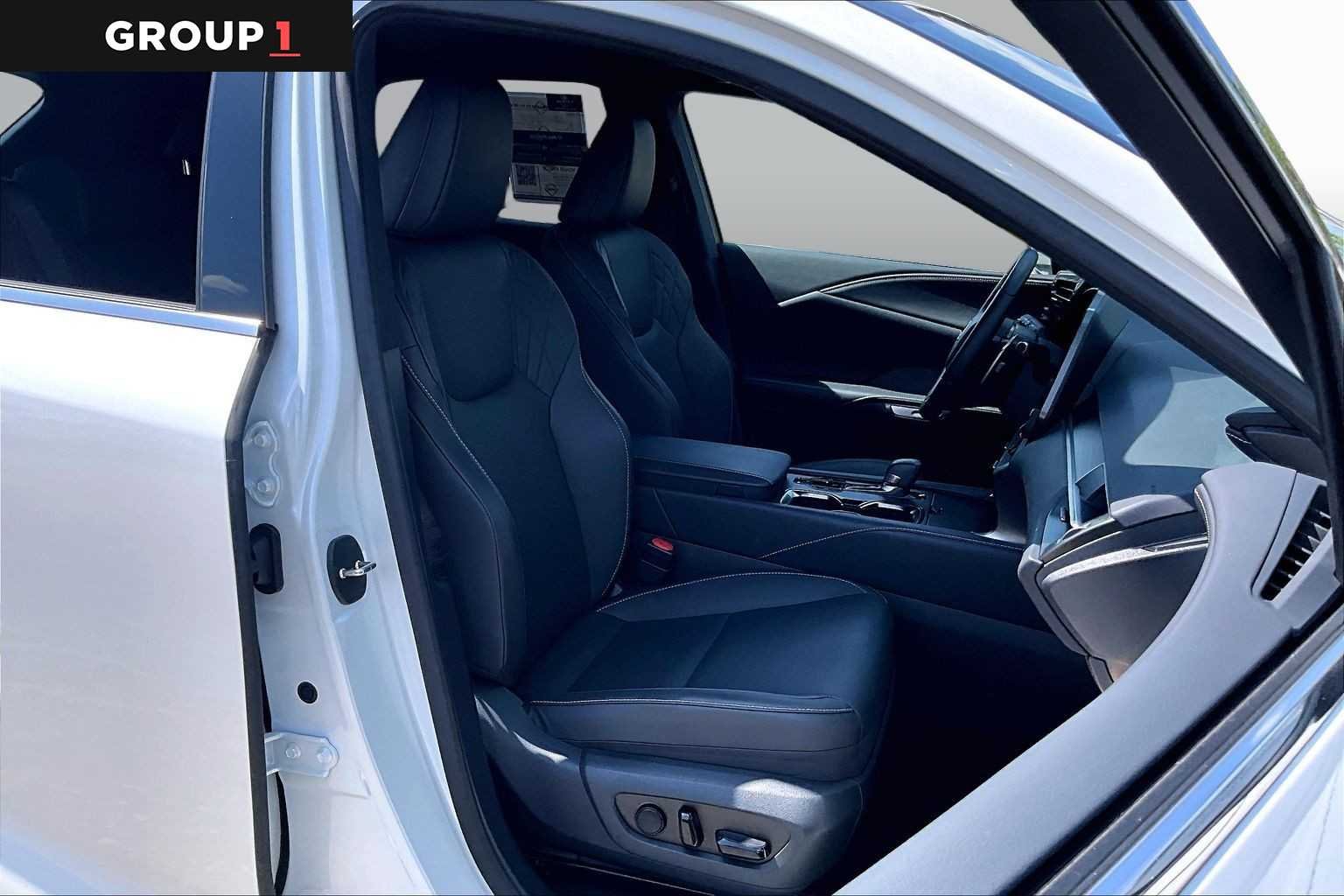 Used 2026 Eminent White Pearl Lexus Premium image 8