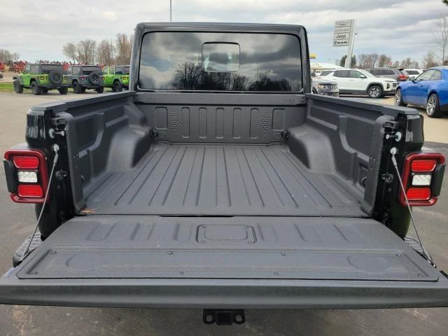New 2026 Black Clear-Coat Exterior Paint Jeep Rubicon image 30