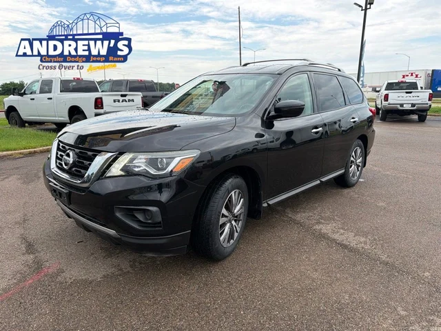 2020 Nissan Pathfinder S