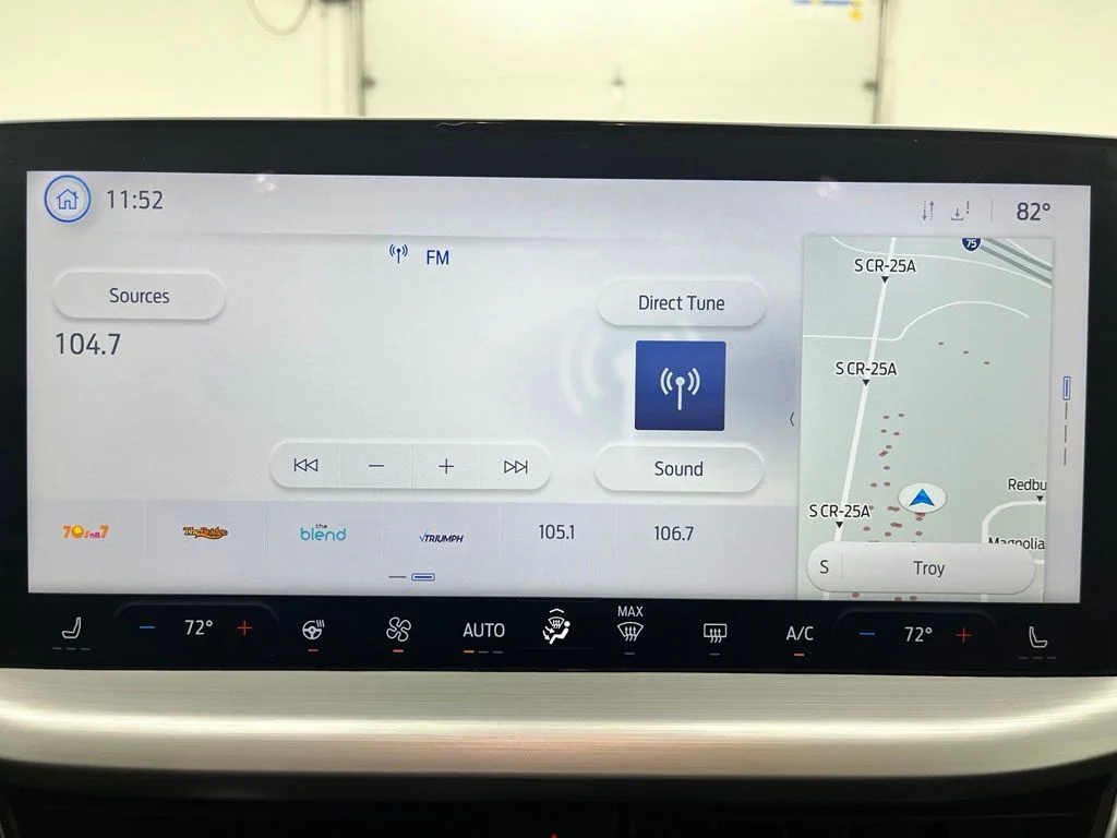 Used 2023 Silver Ford Platinum image 5